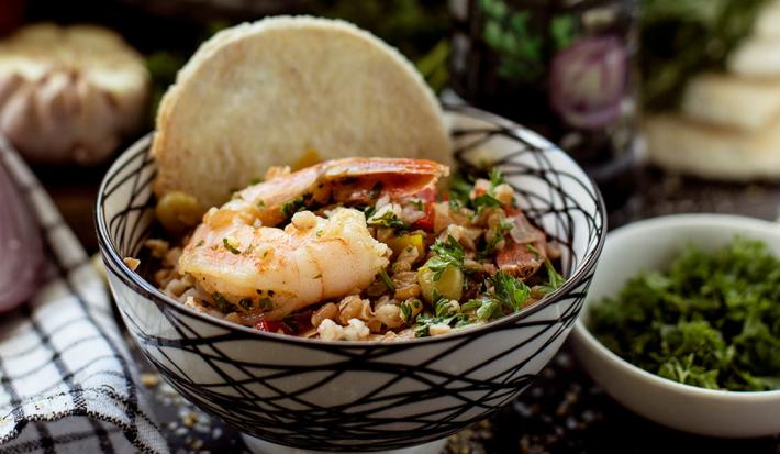 Ensalada de trigo con camarones