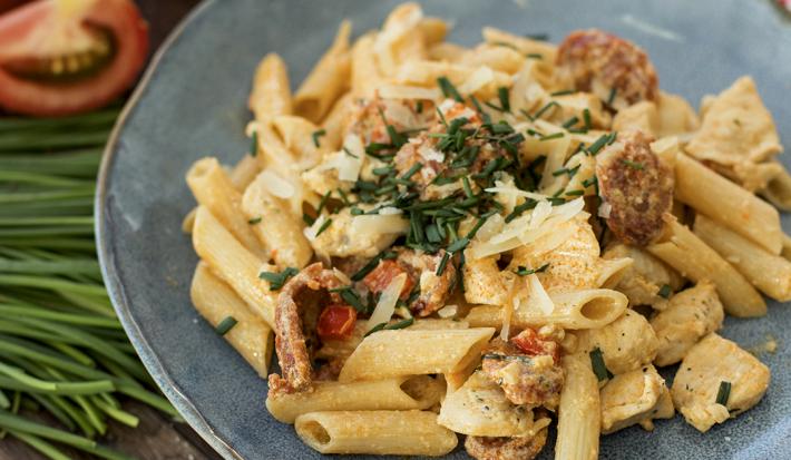 Pasta con Chorizo y Pollo