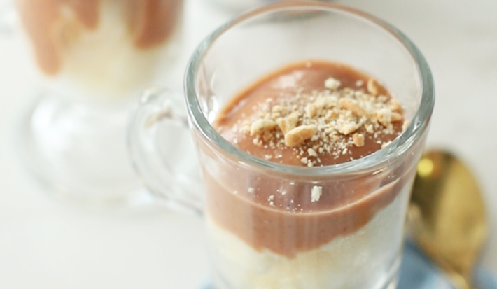 HELADO DE VAINILLA REVESTIDO DE HABICHUELAS CON DULCE
