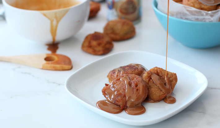 Buñuelos de Plátanos en Isla de Dulce de Leche