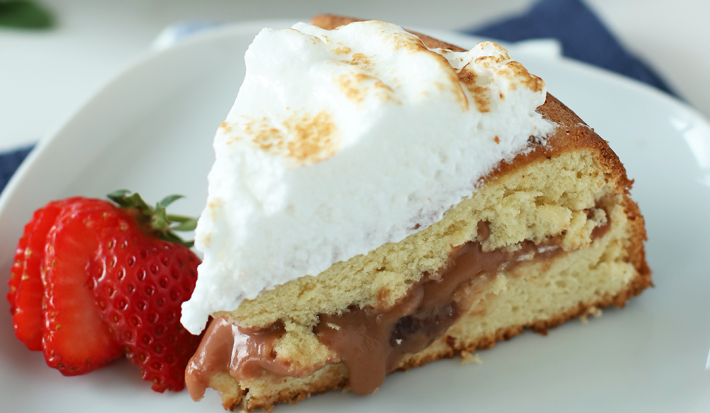 Bizcocho Relleno de Habichuelas con Dulce