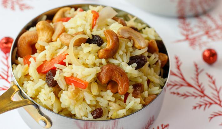 Arroz al cajuil con pasas